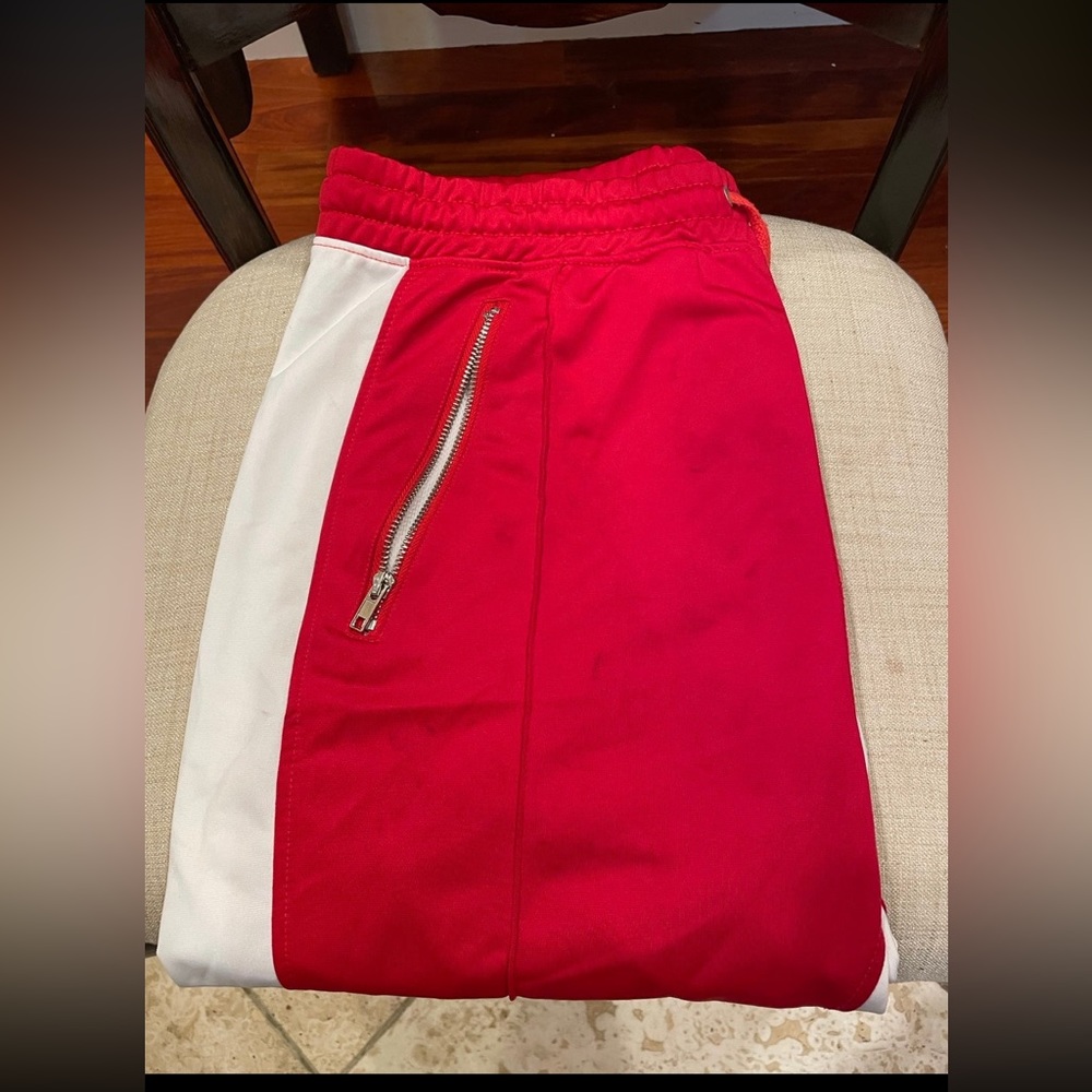Athletic pants